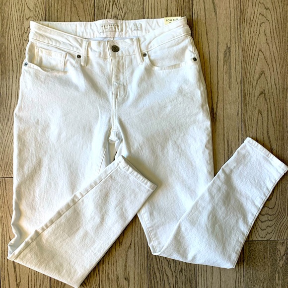 Lucky Brand skinny white jeans. - Picture 6 of 6
